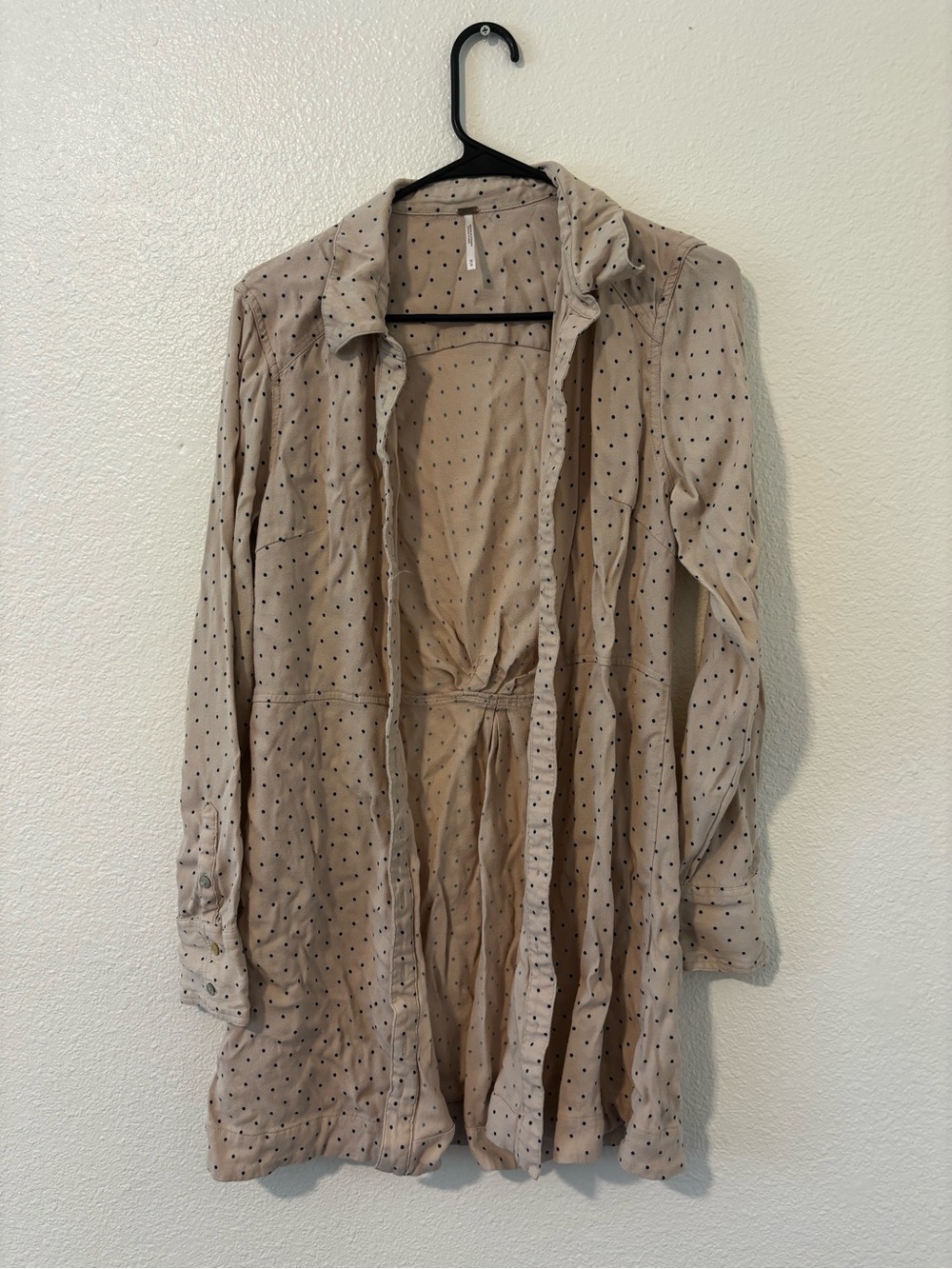 Free people polkadot dress. Missing the buttons! - Picture 2 of 4